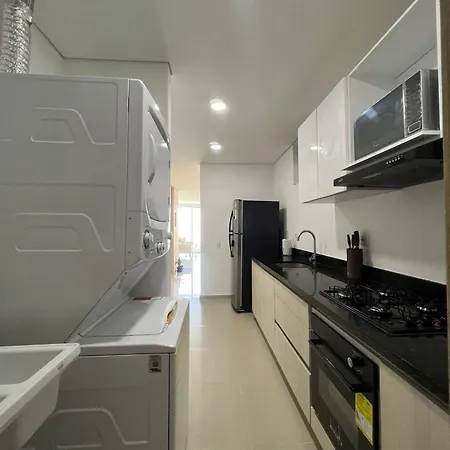 Apartment Moderno Y Amplio Cerca A La Playa! *