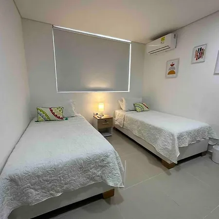 Apartment Moderno Y Amplio Cerca A La Playa!