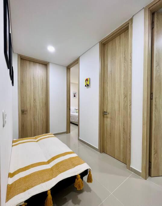 Moderno Y Amplio Cerca A La Playa! Apartamento
