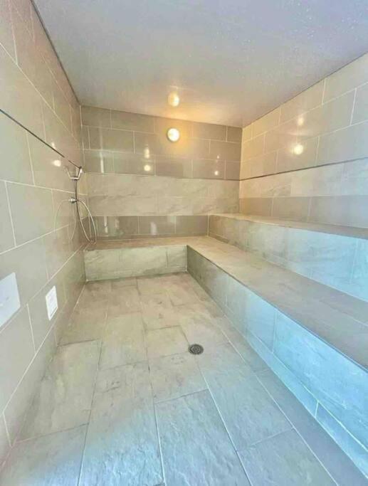 Moderno Y Amplio Cerca A La Playa! Apartamento *